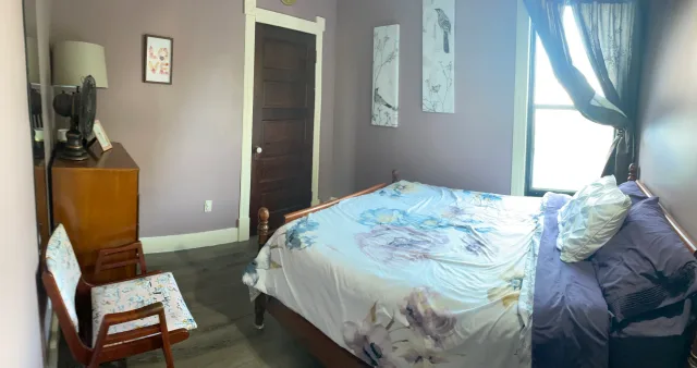 Fully renovated downstairs home minutes from hospitals, the port and Bayshore Beach!